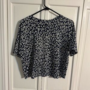 Banana Republic Navy and White Patterned Short Sleeve Top